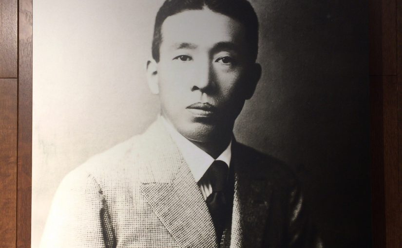 山崎蒸留所に展示されている鳥井信治郎の肖像