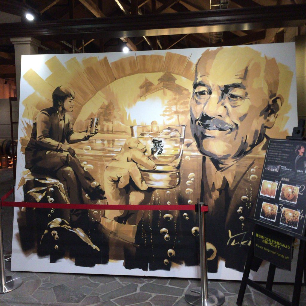 余市のウイスキー博物館に飾られた絵。筆者は制作過程を東京でも見ている。