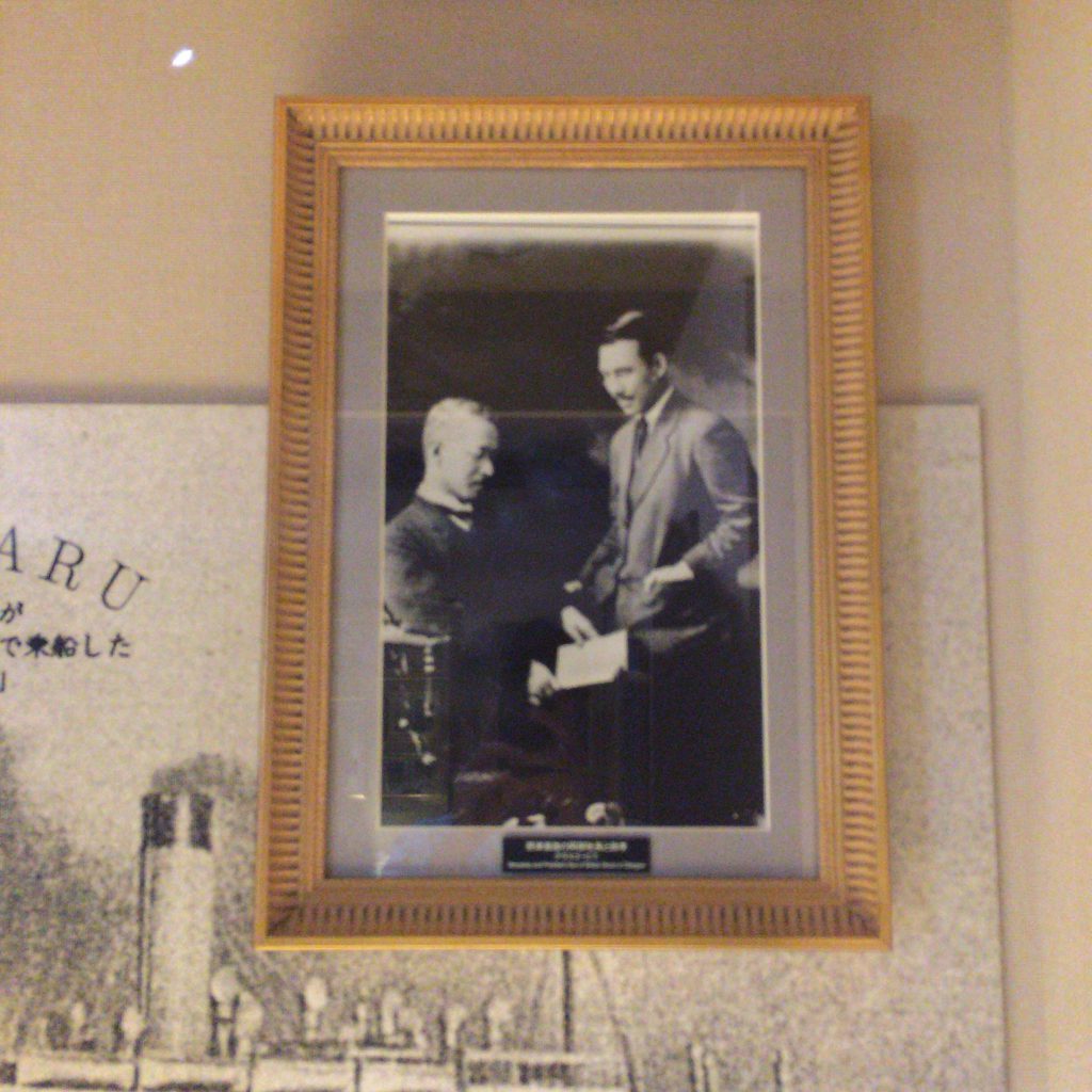 余市蒸留所のウイスキー博物館にある、阿部喜兵衛と竹鶴政孝の肖像。