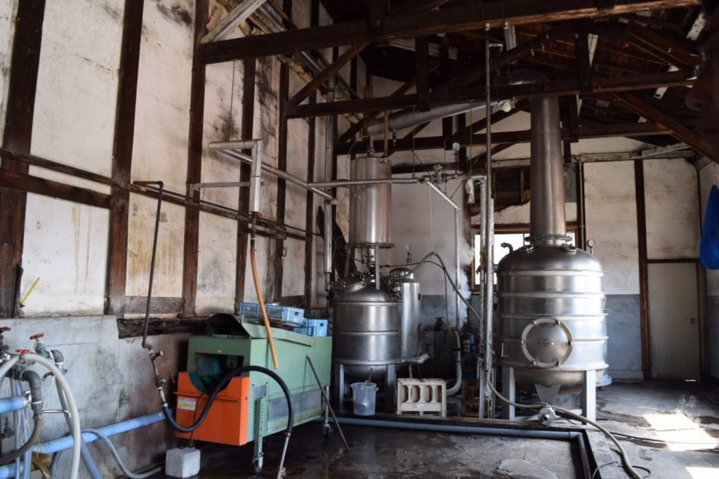 笹の川酒造の減圧蒸留器